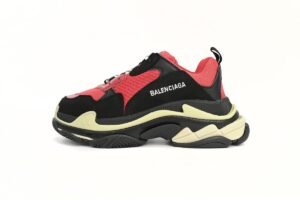 balenciaga_triple_s_black_red_grey_483513_w06e1_1006_1A1BA7CB1BD1F.jpg Balenciaga Triple S Black Red Grey 483513 W06E1 1006