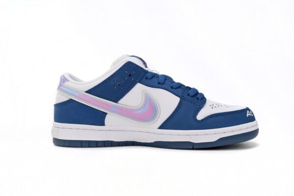 born_x_raised_x_nike_sb_dunk_low_blue_white_fn7819_400_18C2968DCB619.jpg Born x Raised x Nike SB Dunk Low Blue White FN7819-400