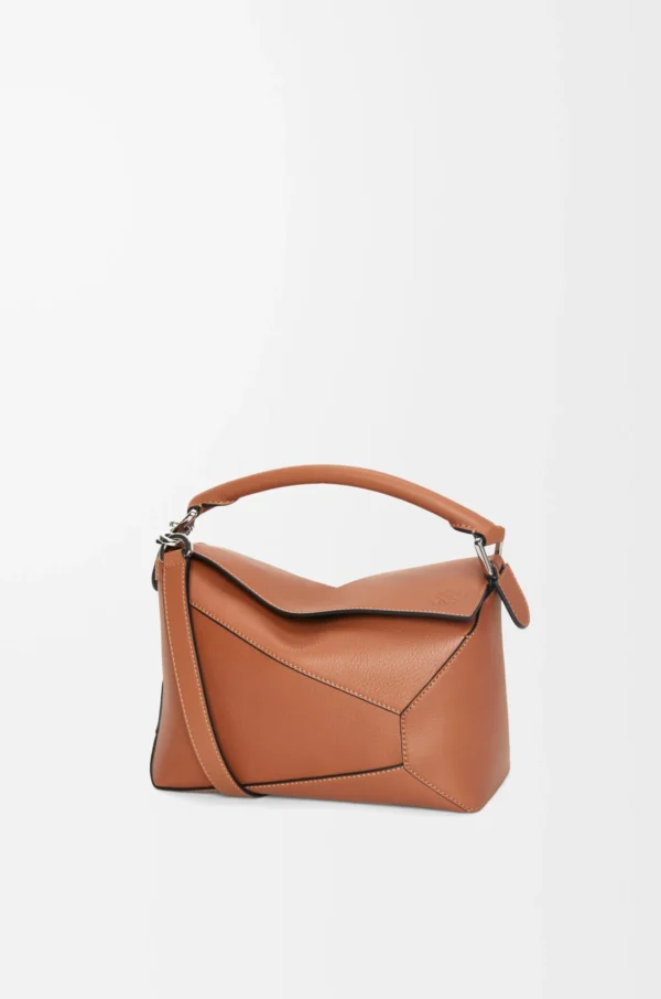 c2e48d43c907e625380a89a76c8159f1-scaled-1.webp Small Puzzle Edge bag in classic calfskin