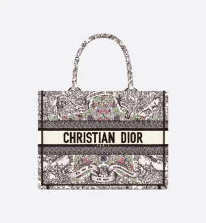 c641e8fd4208b825d4b54d570e44620c.png Medium Dior Book Tote