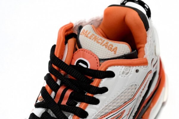 copy_of_balenciaga_runner_white_and_black_characters_19B73BC26381A.jpg Balenciaga Runner White Orange Black 677402 W3RB7 9051