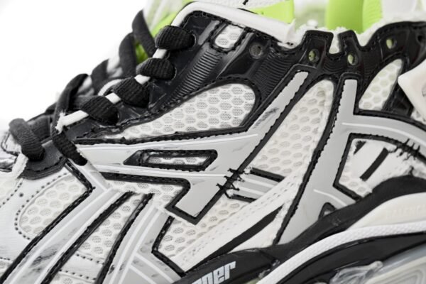 copy_of_balenciaga_runner_white_light_blue_677402_w3rb2_9744_19B73CBA73C1B.jpg Balenciaga Runner Black white, and Yellow 677402 W3RBP 1093