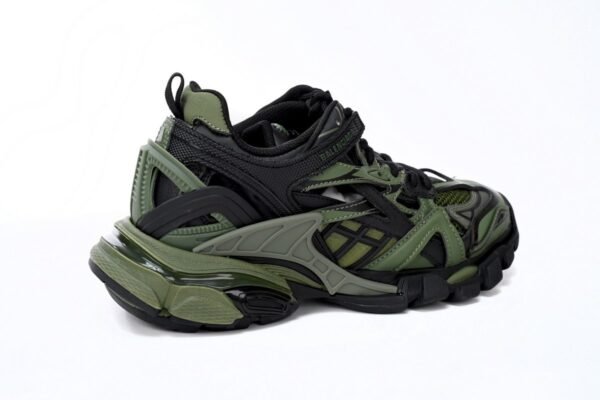 copy_of_balenciaga_track_2_sneaker_chameleon_568615_w2ma1_5610_1898362D3DD1A.jpg Balenciaga Track 2 Sneaker Military Black 568614 W3AE1 2311