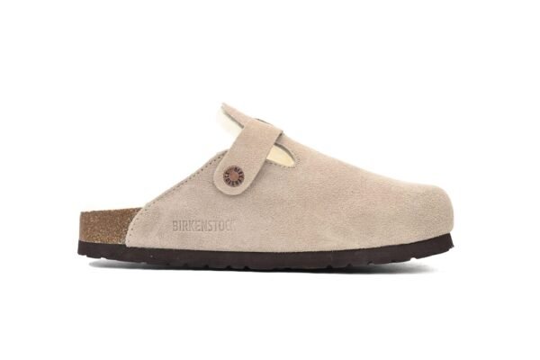 copy_of_birkenstock_london_shearling_kith_faded_beige_e14d010n6l_19918DBEABB13-scaled-1.jpg Birkenstock Boston Shearling Coin Suede Beige E14T002N6L