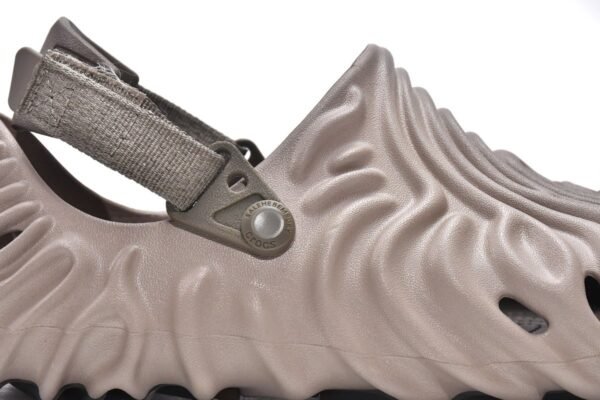 copy_of_crocs_pollex_clog_by_salehe_bembury_stratus_207393_1cn__187A6F536231A.jpg Crocs Pollex Clog by Salehe Bembury Menemsha