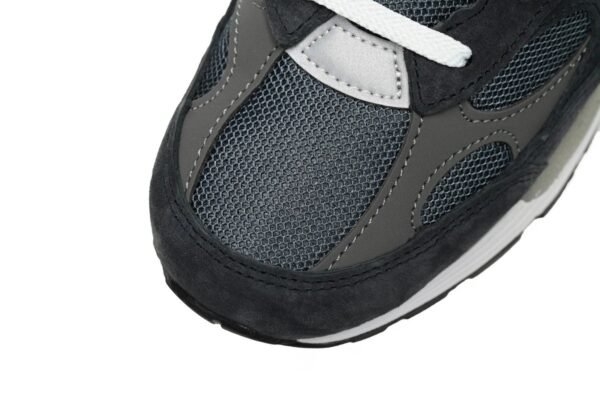 copy_of_new_balance_992_grey_m992gr_19B9CB820CC1F.jpg New Balance 992 White, black, and gray M992GG