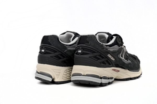copy_of_new_balance_black_m1906rk_186C49636731D.jpg New Balance 1906R “Refined Future” M1906DD