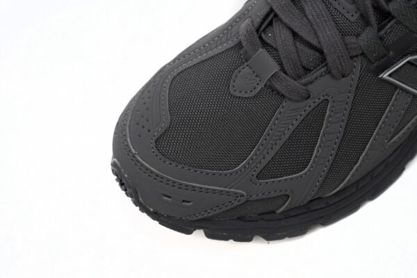 copy_of_new_balance_light_gray__m1906dc_186C4AD0E131F.jpg NEW BALANCE Dark Grey M1906RU