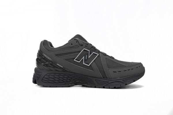 copy_of_new_balance_light_gray__m1906dc_186C4AD0FB71D.jpg NEW BALANCE Dark Grey M1906RU