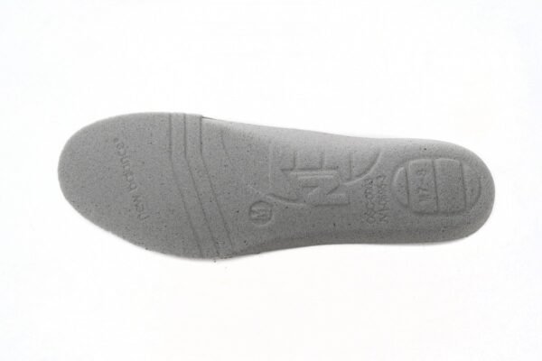 copy_of_new_balance_light_gray__m1906dc_186C4AD1B3511.jpg NEW BALANCE Dark Grey M1906RU