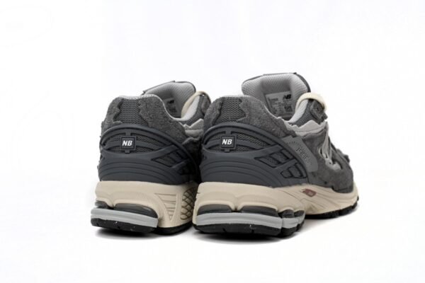 copy_of_new_balance_white_red_m1906rq_186C48E9BCC1A.jpg NEW BALANCE Retro Grey M1906DA