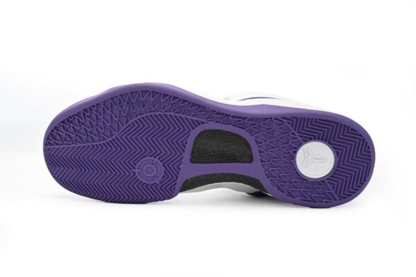 Nike Kobe 8 Protro "Court Purple" FQ3549-100