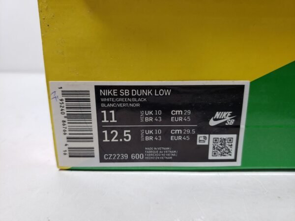copy_of_supreme_x_nike_sb_dunk_low__brown_stars__dh3228_103_1843650E7E11B-scaled-1.jpg Nike SB Dunk Low What The Paul CZ2239-600