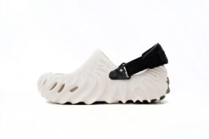 crocs_pollex_clog_by_salehe_bembury_stratus_207393_1cn__18742A5431A1D.jpg Crocs Pollex Clog by Salehe Bembury Stratus 207393-1CN