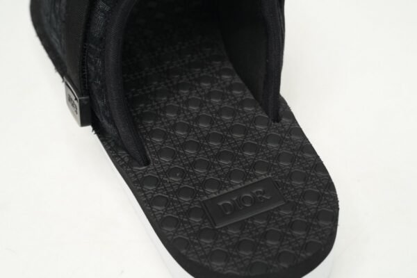 dior_alpha_oblique_black_3sa081yyv_h060_1A33CBFCB1F1A.jpg Dior Alpha oblique Black 3SA081YYV H060