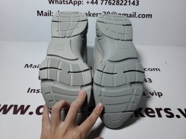 dior_b22_triple_grey_3sn231yka804_19BDC20BD3419-scaled-1.jpg Dior B22 Triple Grey 3SN231YKA804