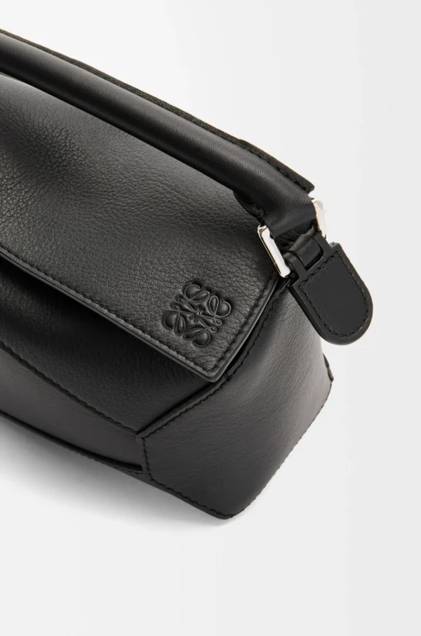 e417afb0692e359693b84660272b9d46-scaled-1.webp Mini Puzzle Edge bag in classic calfskin