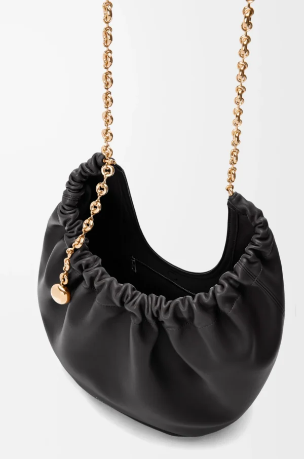 f3f0969a1aabbda9616f276d29dcf6b8-scaled-1.webp Medium Squeeze bag in mellow nappa lambskin