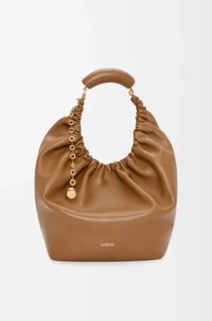 fa40b3732b0166785822cb20256c1005-scaled-1.webp Medium Squeeze bag in mellow nappa lambskin