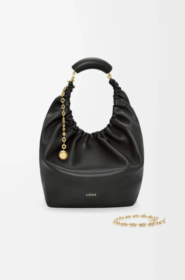 fcb1340e3fd0463b0af98131006ef01b-scaled-1.webp Medium Squeeze bag in mellow nappa lambskin