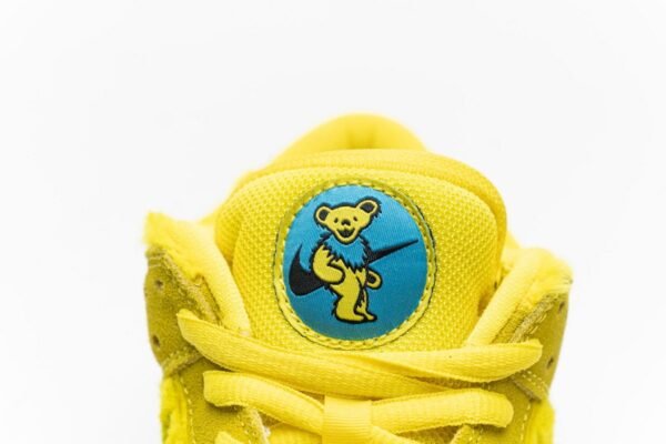 grateful_dead_x_nike_sb_dunk_low___yellow_bear__cj5378_700__1788280B23D17.jpg Grateful Dead x Nike SB Dunk Low “ Yellow Bear” CJ5378-700
