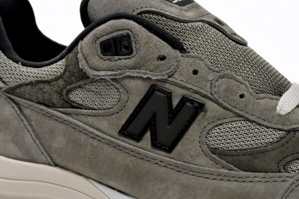 jjjjound_x_new_balance_992_grey_m992j2_1829ABCDDB71A.jpg JJJJound x New Balance 992 Grey M992J2