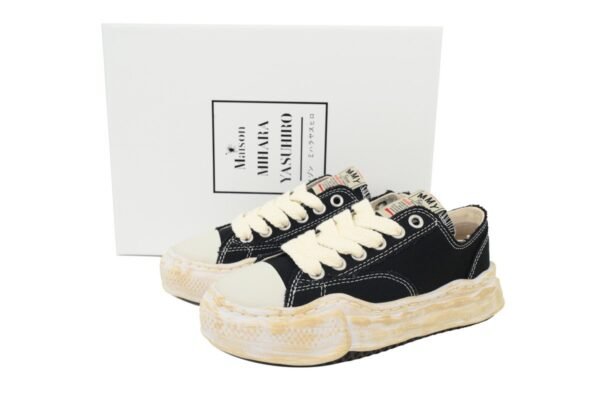 Mihara Yasuhiro  Retro Black And White NO.735