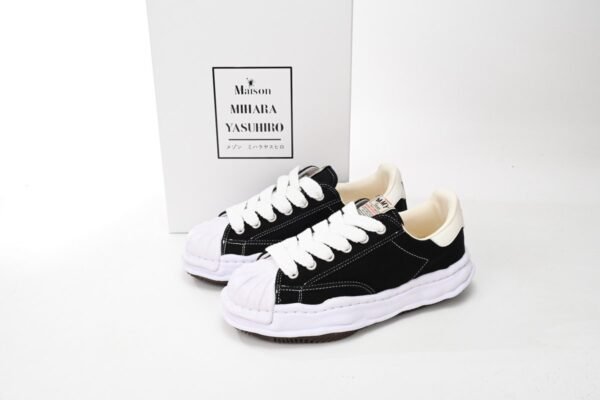 Mihara Yasuhiro Black And White  NO.703