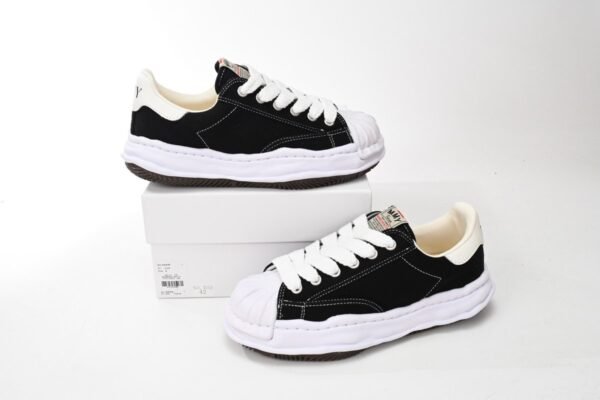 Mihara Yasuhiro Black And White  NO.703