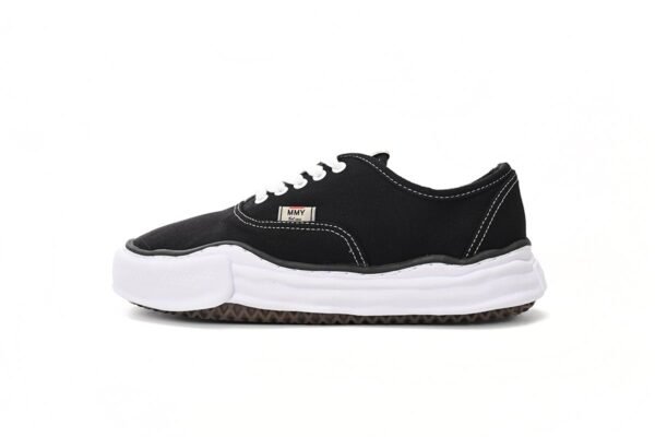 Mihara Yasuhiro Black And White NO.715