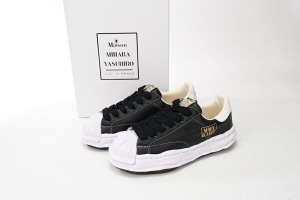 Mihara Yasuhiro White And Black And White Gold NO.701