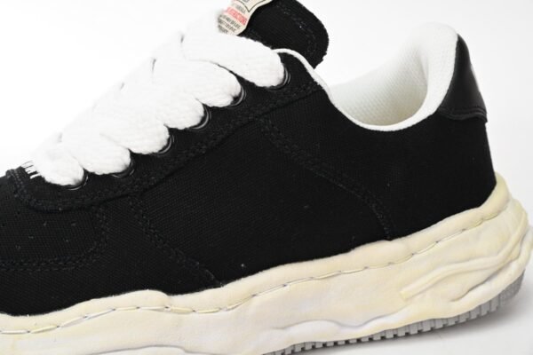 Mihara Yasuhiro White And Black Gray Low  NO.769