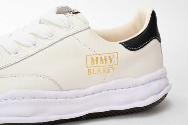 Mihara Yasuhiro White And White Black Gold NO.702
