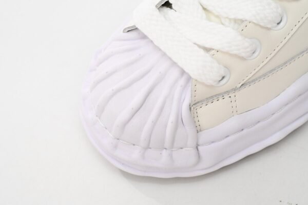 Mihara Yasuhiro White And White Black Gold NO.702