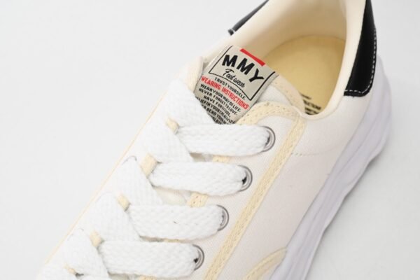 Mihara Yasuhiro White And White Yellow NO.704