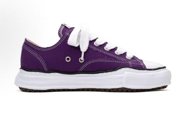 mihara_yasuhiro_white_purple__no_724_1C254AF573F10.jpg Mihara Yasuhiro White Purple NO.724
