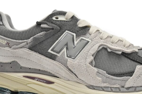 New Balance 2002R Cloud Ash M2002RDA