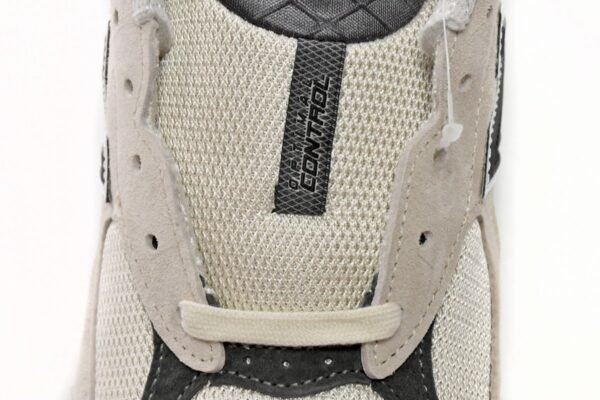 New Balance 990v3 Beige M990AD3
