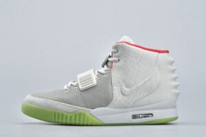 nike_air_yeezy_2_nrg_pure_platinum_508214_010_187A6DAD5FD1C.jpg Nike Air Yeezy 2 NRG Pure Platinum 508214-010