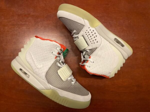 nike_air_yeezy_2_nrg_pure_platinum_508214_010_187A6DAFC0E1A.jpg Nike Air Yeezy 2 NRG Pure Platinum 508214-010