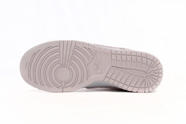 Nike Dunk Low "Pink Paisley"  FD1449-100