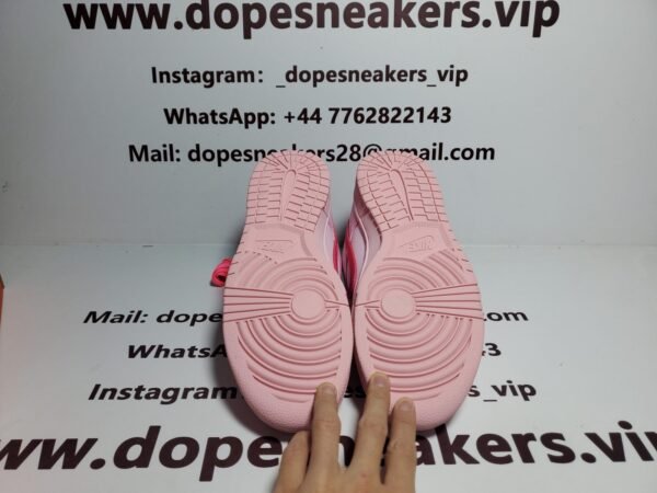 nike_dunk_low_triple_pink_dh9765_600_1989E8364C212-scaled-1.jpg Nike Dunk Low Triple Pink DH9765-600