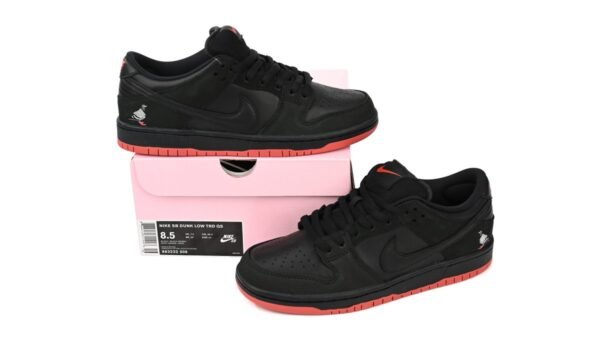 nike_dunk_sb_low_black_pigeon_883232_008_198F59A3D6616.jpg Nike Dunk SB Low Black Pigeon 883232-008