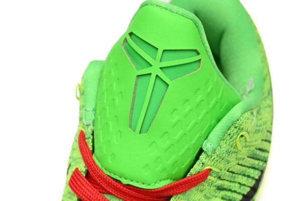 nike_kobe_10_elite_id__grinch__802817_901_19B5AA37F1A1C.jpg Nike Kobe 10 Elite iD 'Grinch' 802817-901