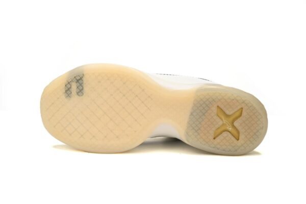 nike_kobe_10_fundamentals_705317_100_19DDD39A8F01A.jpg Nike Kobe 10 Fundamentals 705317 100