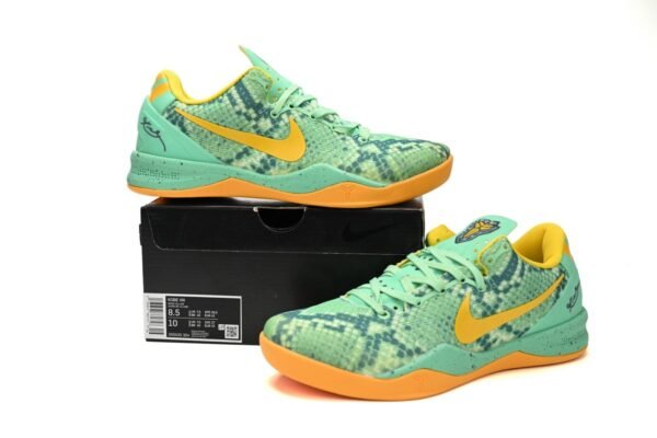 nike_kobe_8__green_glow__555035_304_19980206F6310.jpg Nike Kobe 8 'Green Glow' 555035-304