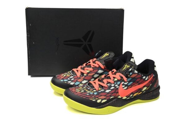 nike_kobe_8_christmas_555286_060_19A694CB3D51B.jpg Nike Kobe 8 Christmas 555286-060