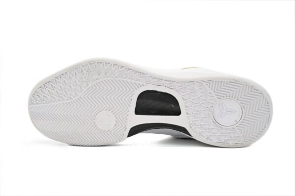 nike_kobe_8_protro__metallic_gold__fv6325_100__1995625F74013.jpg Nike Kobe 8 Protro "METALLIC GOLD" FV6325-100