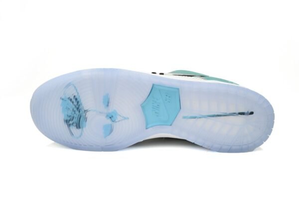 nike_sb_dunk_low_april_skateboards_fd2562_400__1AC585AC67413.jpg Nike SB Dunk Low April Skateboards FD2562-400