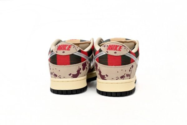 nike_sb_dunk_low_freddy_krueger_313170_202_1901A9033F612.jpg Nike SB Dunk Low Freddy Krueger 313170-202